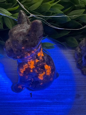 Yooperlite French Bulldog Carvings